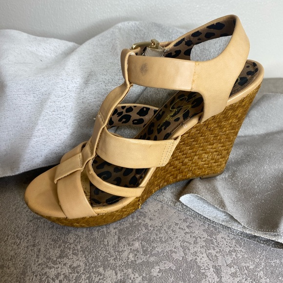 #20 Strappy Platform Wedge Sandals - Picture 2 of 5